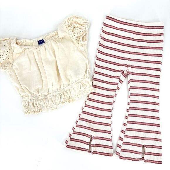 Jessica Simpson Ribbed Flare Pants & Old Navy Eyelet Smocked Top Outfit 18 Month - Picture 1 of 8